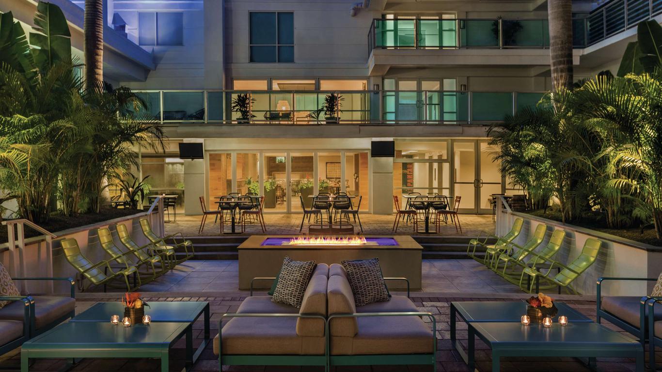 Hotel Alba Tampa, Tapestry Collection by Hilton